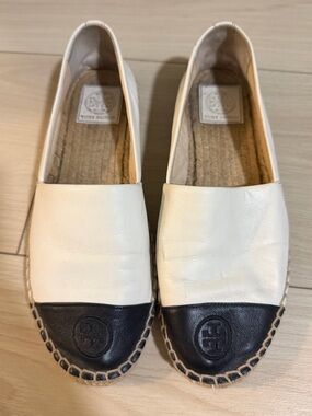 Tory Burch Cream Leather Espadrilles with Black Cap Toe